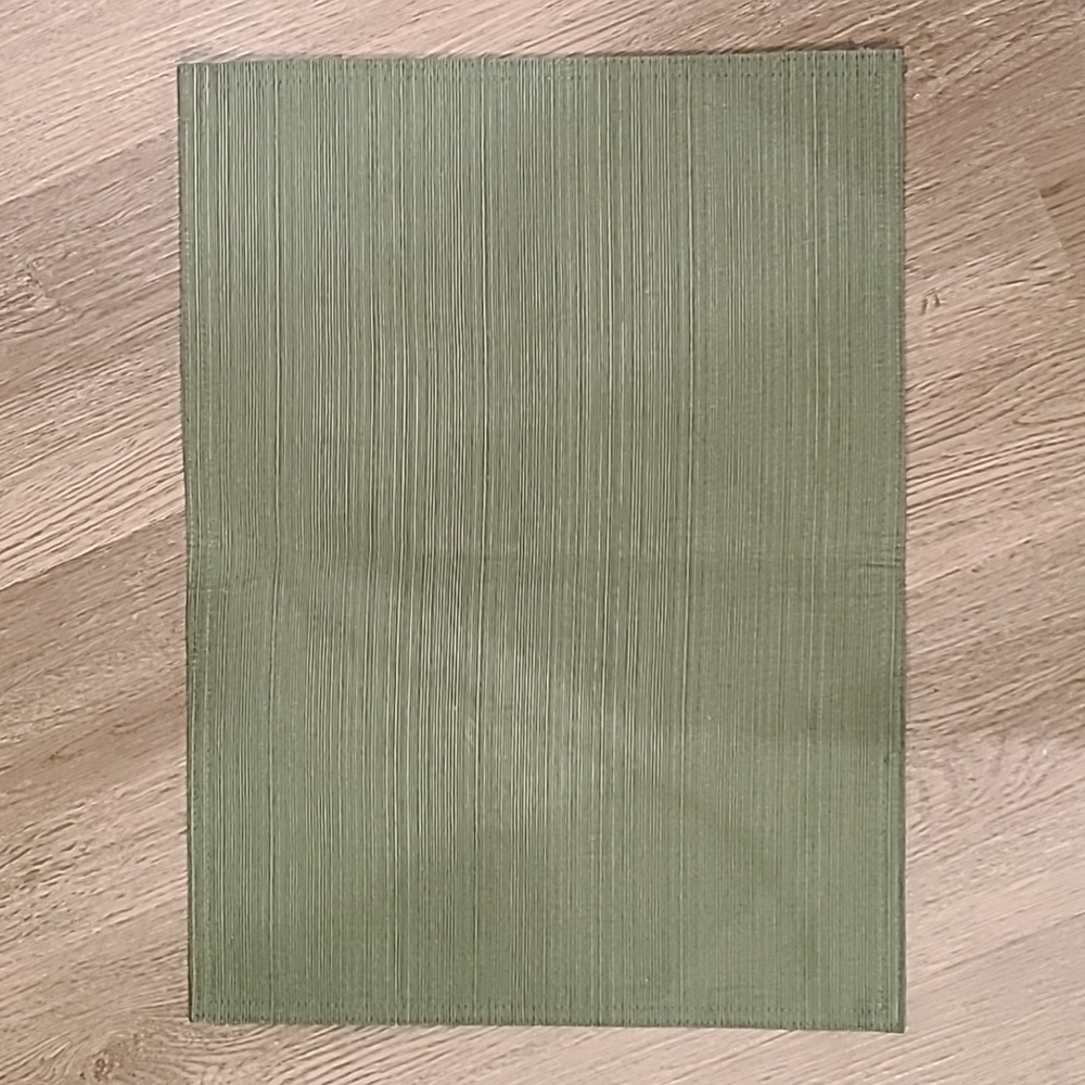 FREE WITH PURCHASE!! Single Moss Sage Green Placemat - Picture 1 of 6